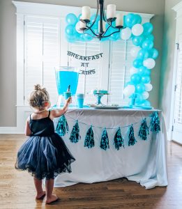 Breakfast at Tiffanys Party - Breakfast at Tiffanys Birthday Party - Audrey Hepburn Party - Girl Birthday Party Ideas - Third Birthday Party #breakfastattiffanys #audreyhepburn #partyideas #birthdayparty